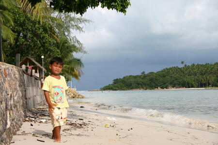 Photo: Kid on beach
