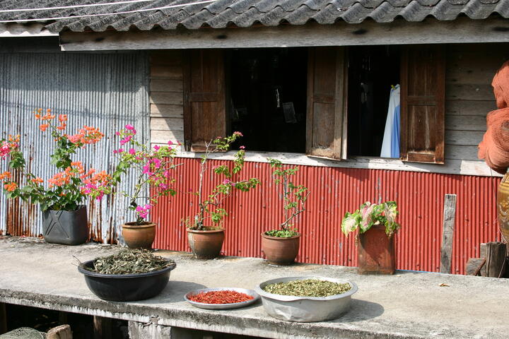 Drying spices, Ko Pan Yi