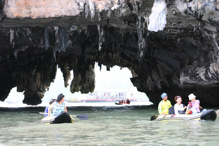 Tourists paddling