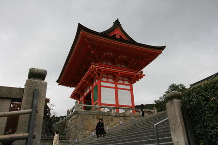 Photo: Kiyomizu-dera entrance