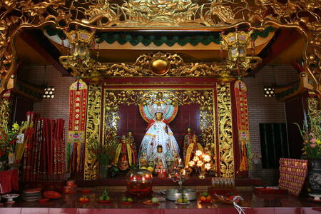 Photo: Quan Am Pagoda
