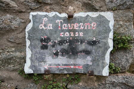 Photo: La Taverne sign