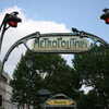 Next: Metropolitain sign
