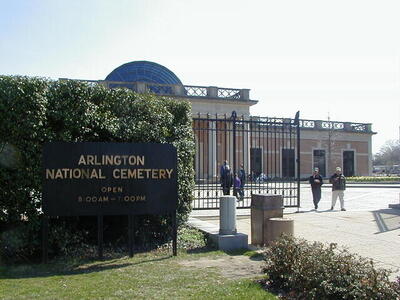 Photo: Arlington National Cemetary entrance