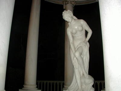 Photo: A statue