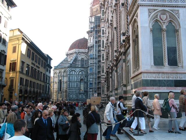 Line for the Duomo