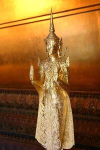 Photo: Gold buddha