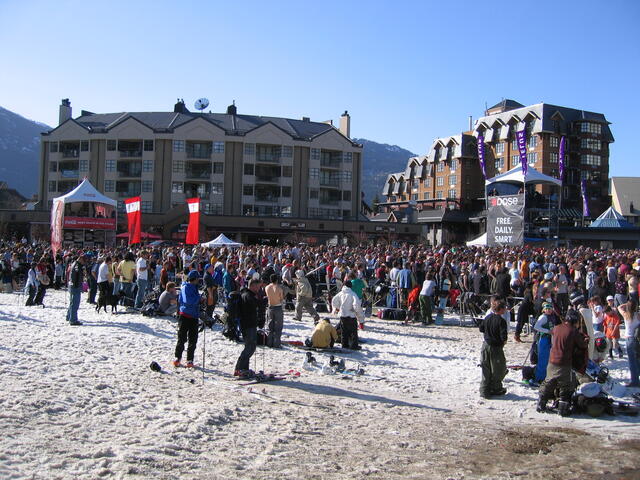 Michael Franti and Spearhead