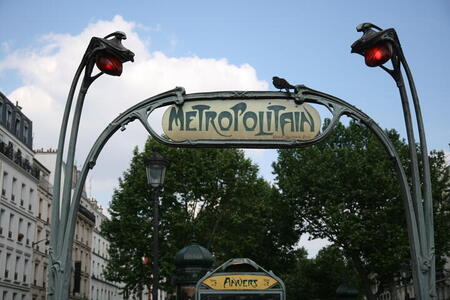 Photo: Metropolitain sign