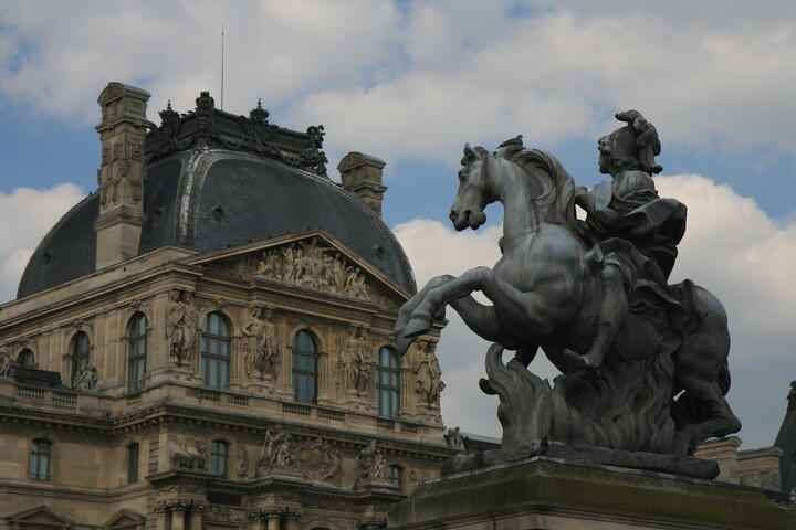 Statue and Louvre